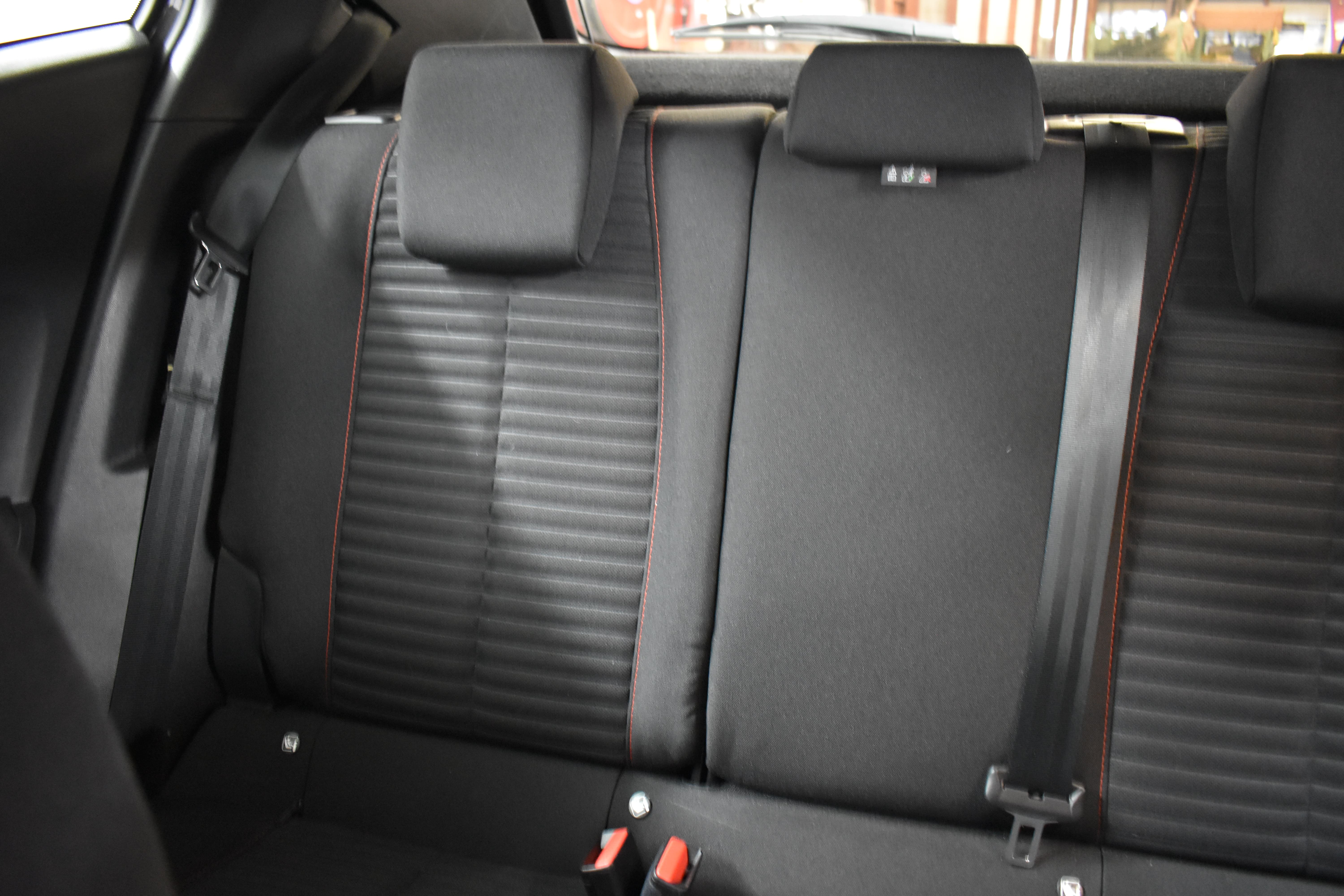 Vehicle gallery image 8