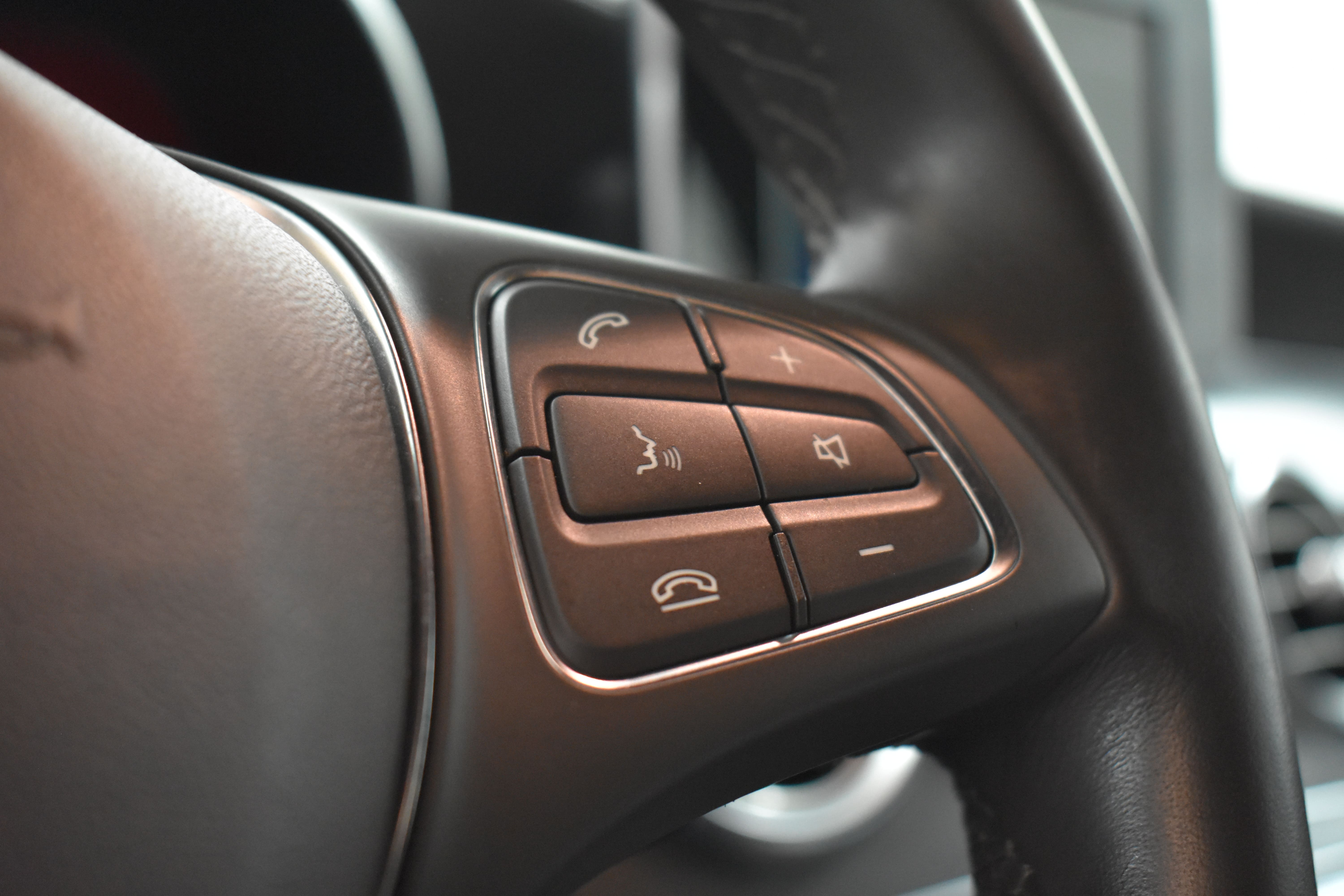 Vehicle gallery image 10