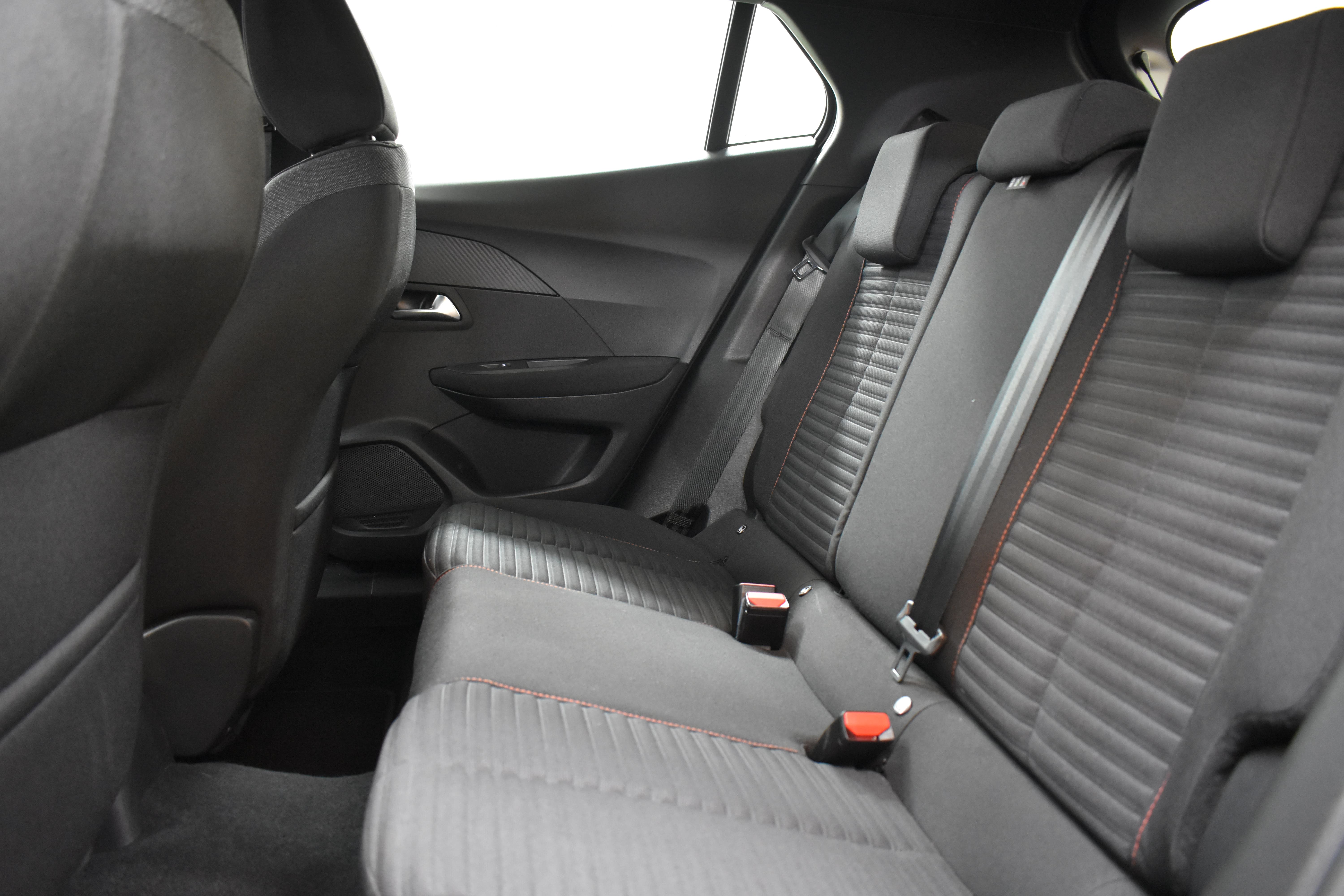 Vehicle gallery image 7