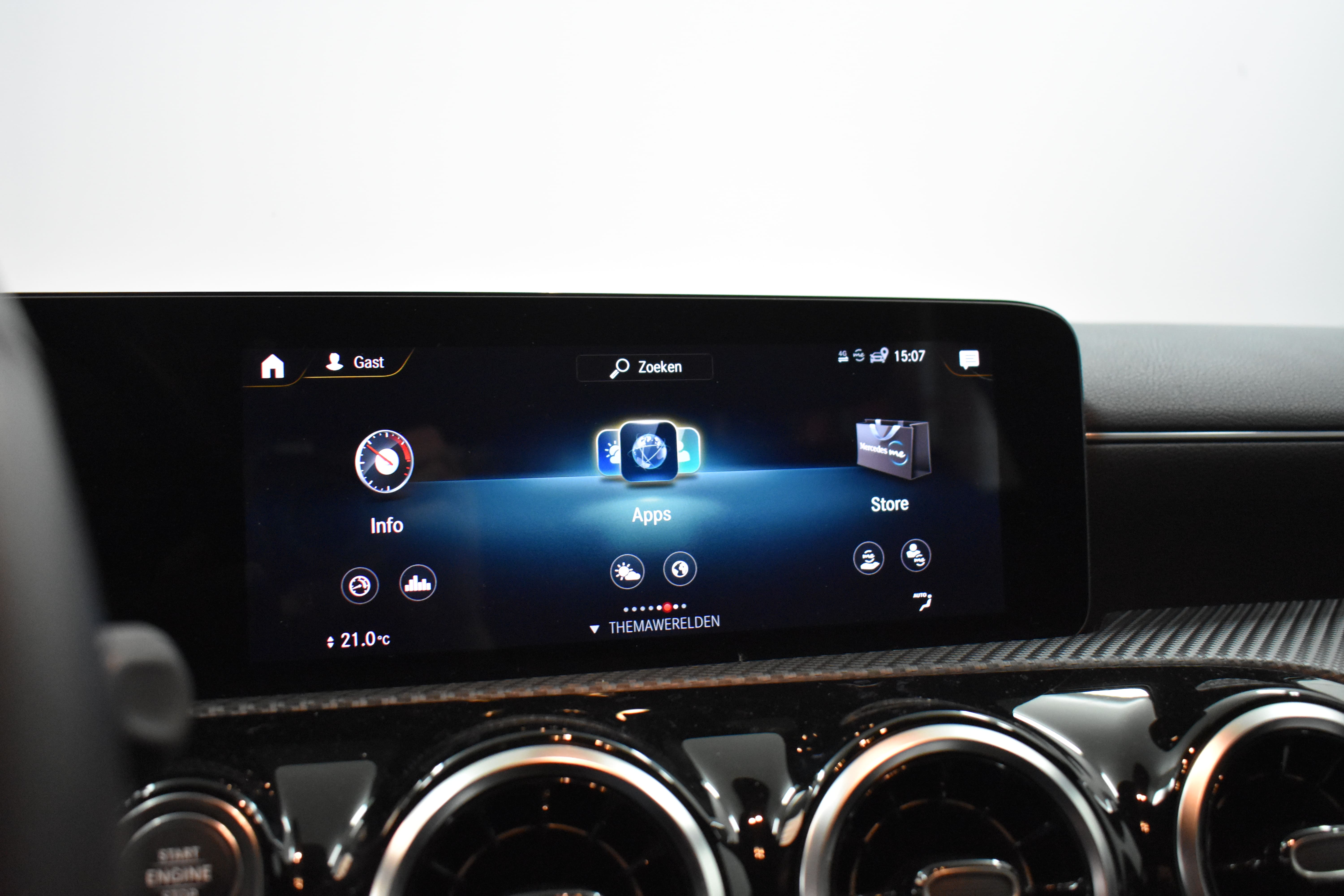 Vehicle gallery image 14