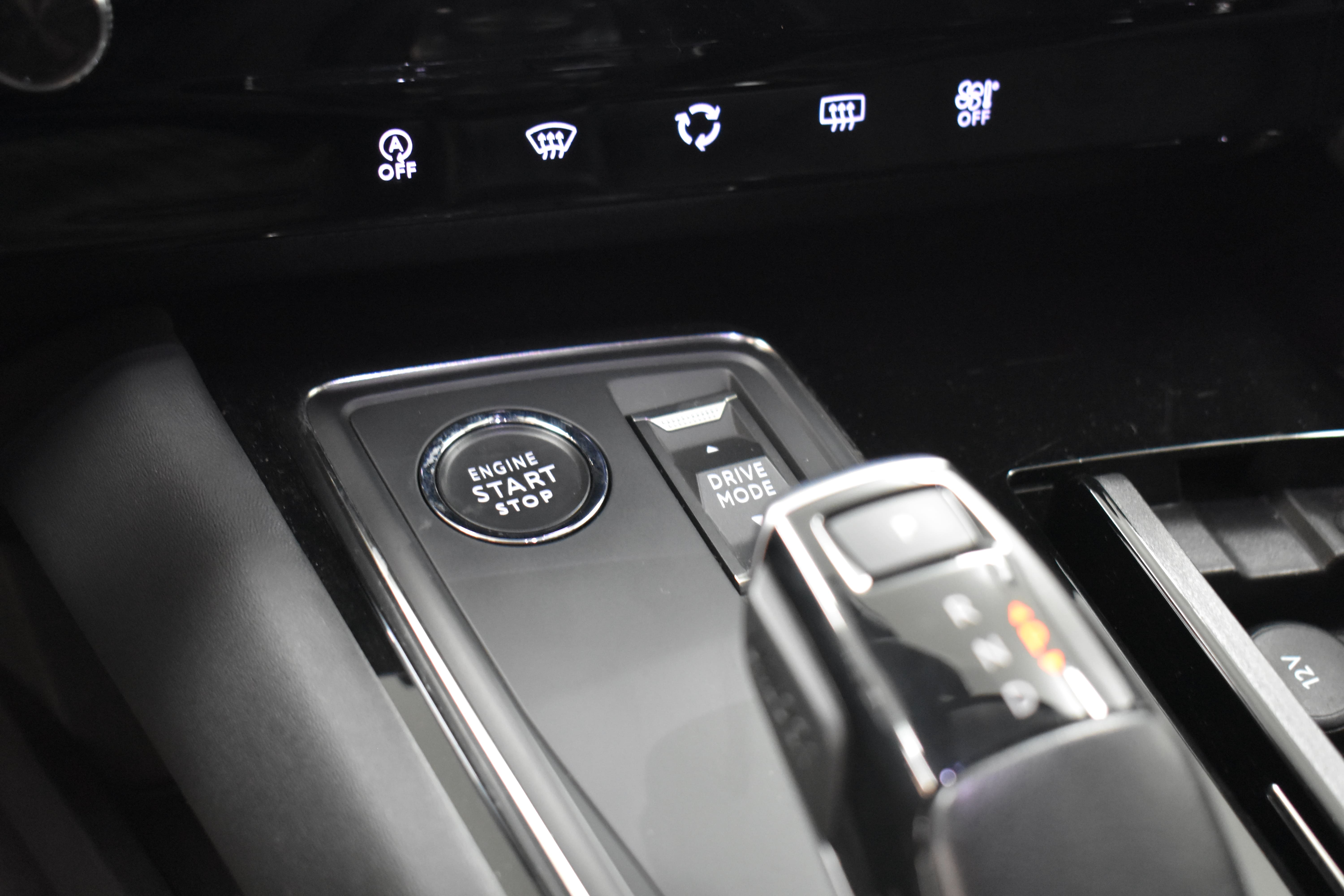 Vehicle gallery image 18