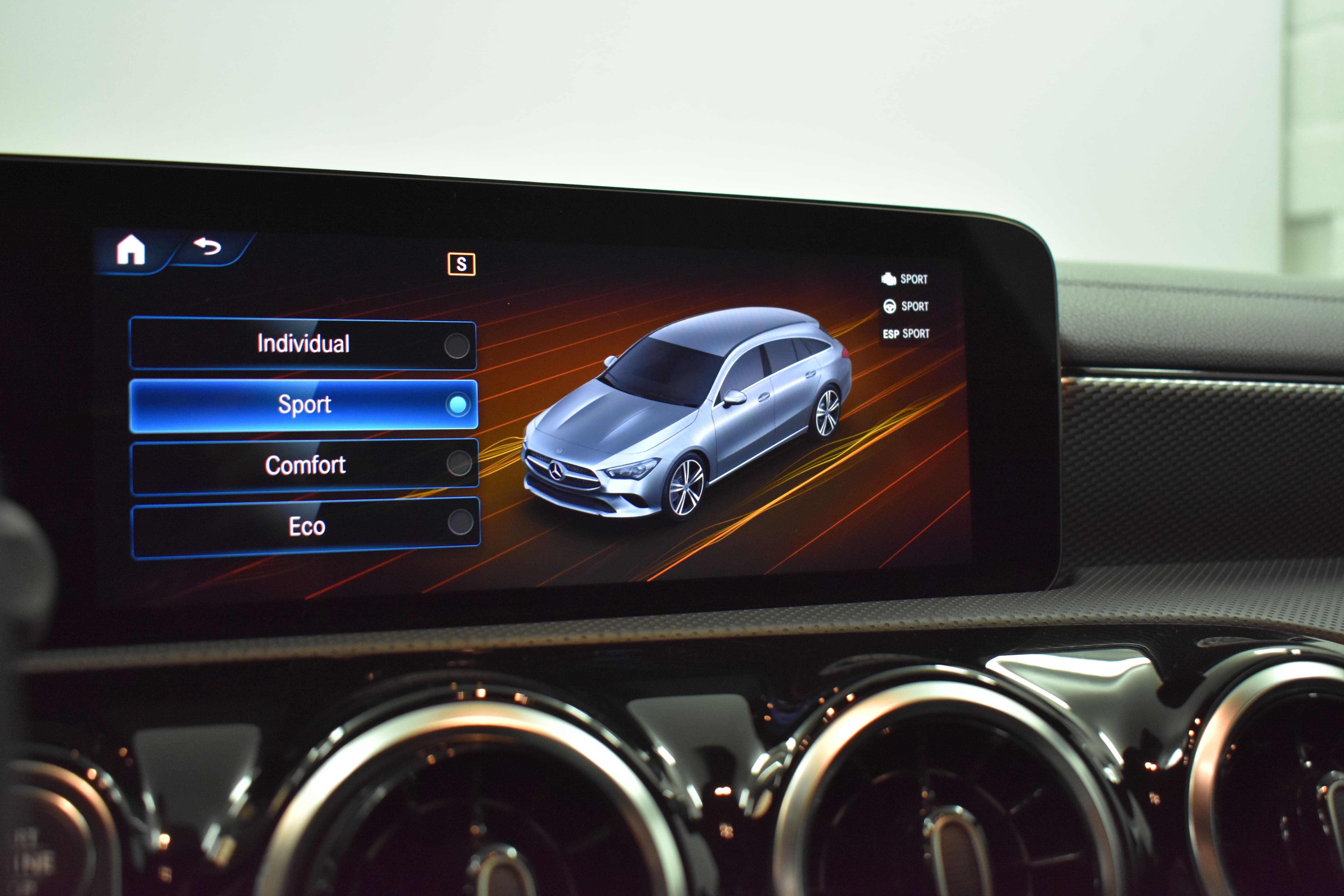 Vehicle gallery image 11