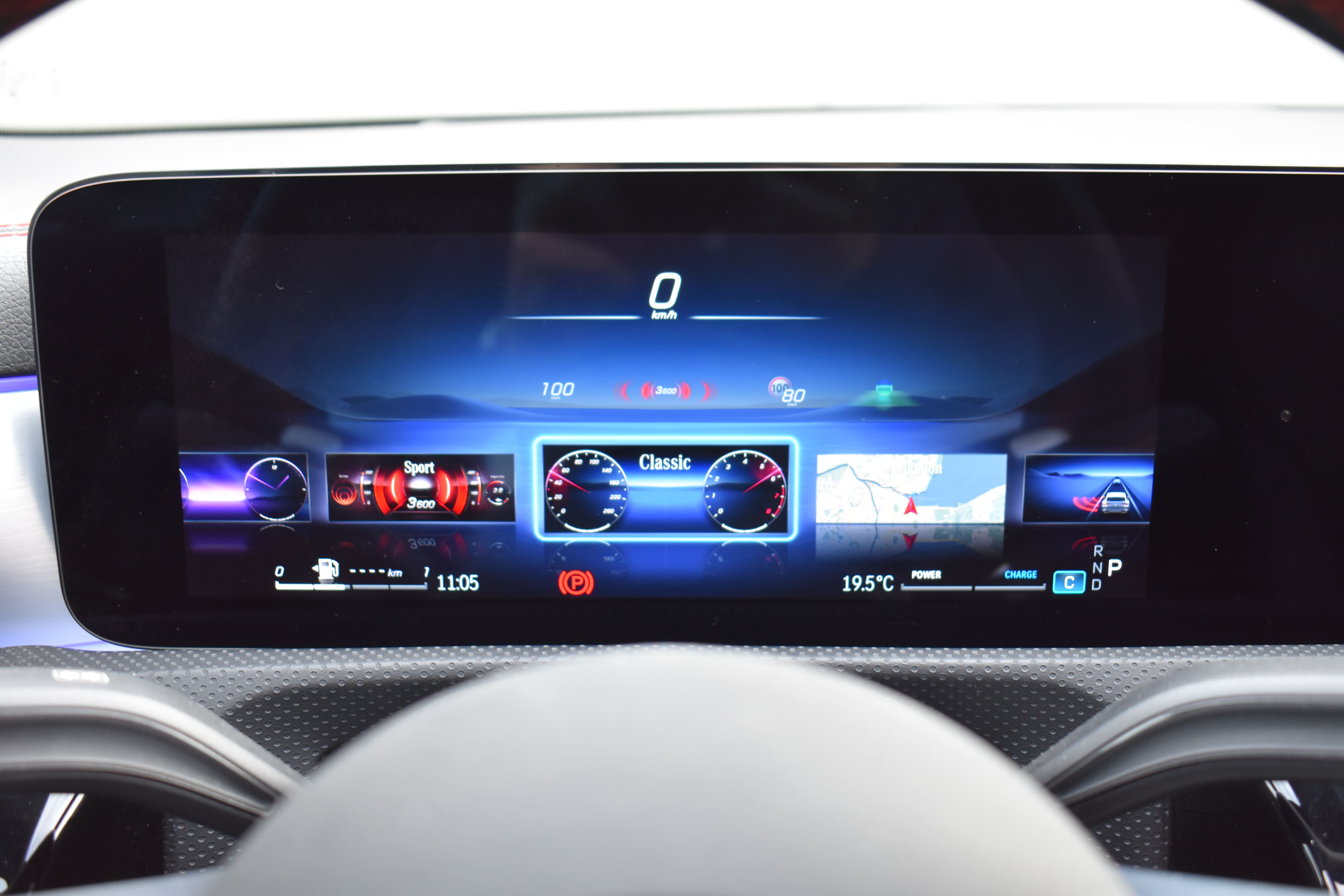 Vehicle gallery image 21