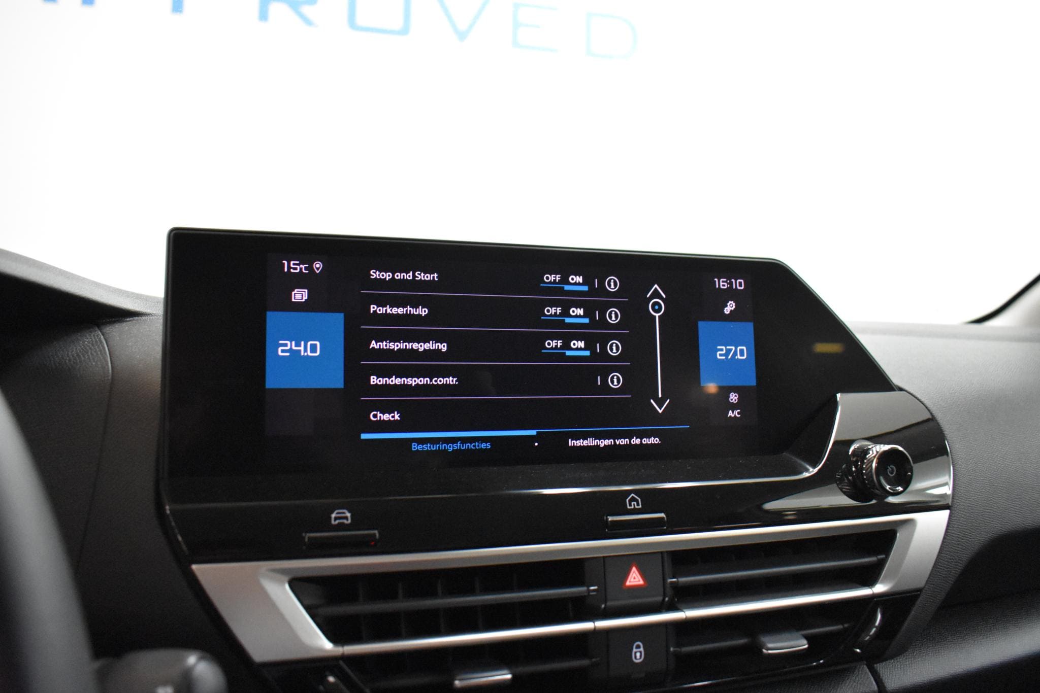 Vehicle gallery image 13