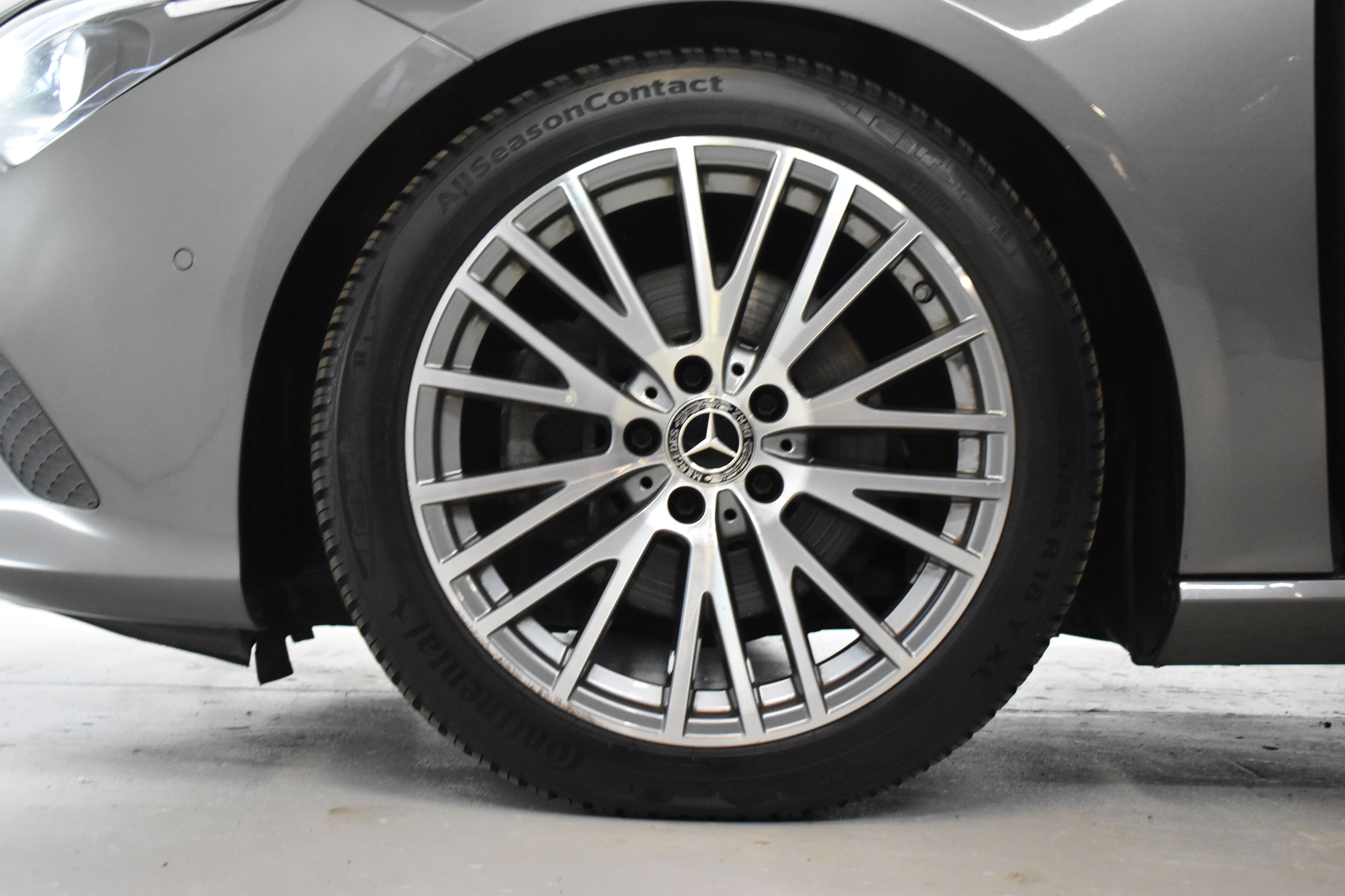 Vehicle gallery image 13