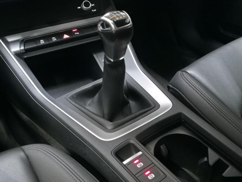 Vehicle gallery image 12