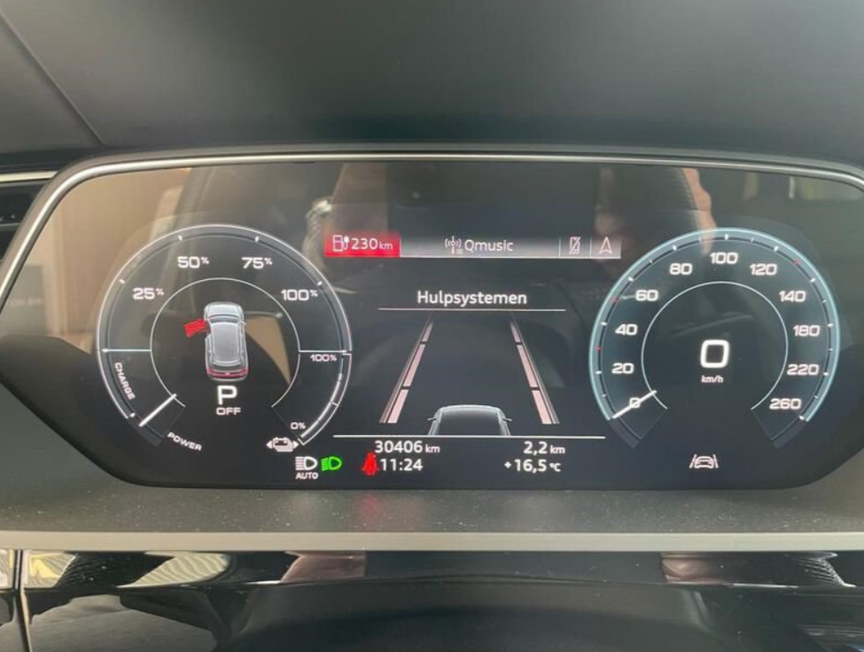 Vehicle gallery image 14