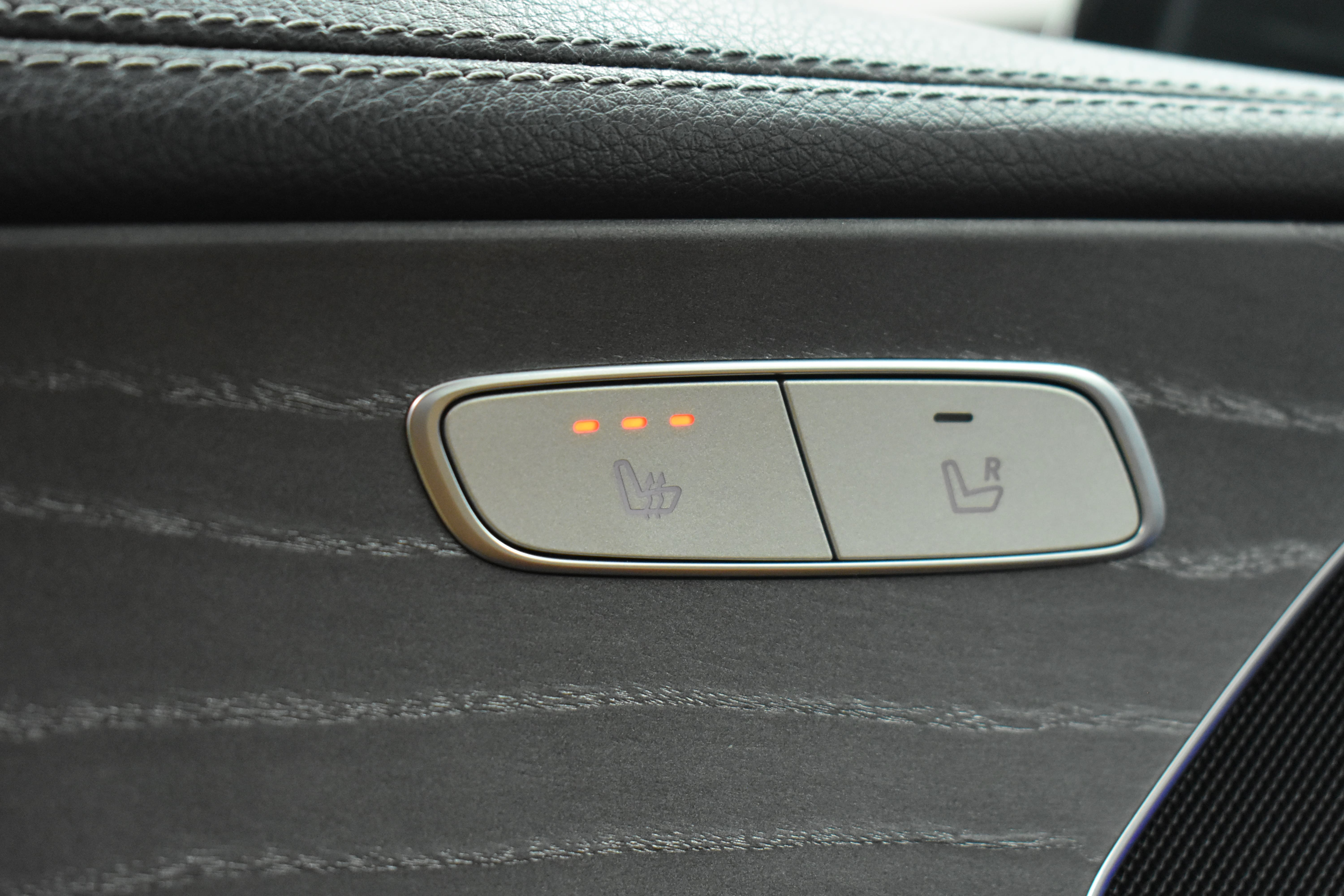 Vehicle gallery image 11