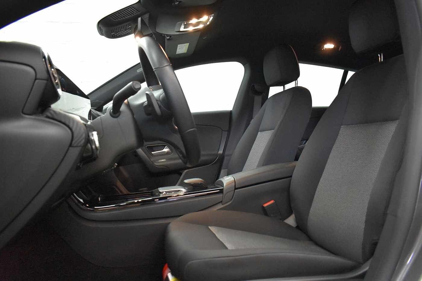 Vehicle gallery image 7