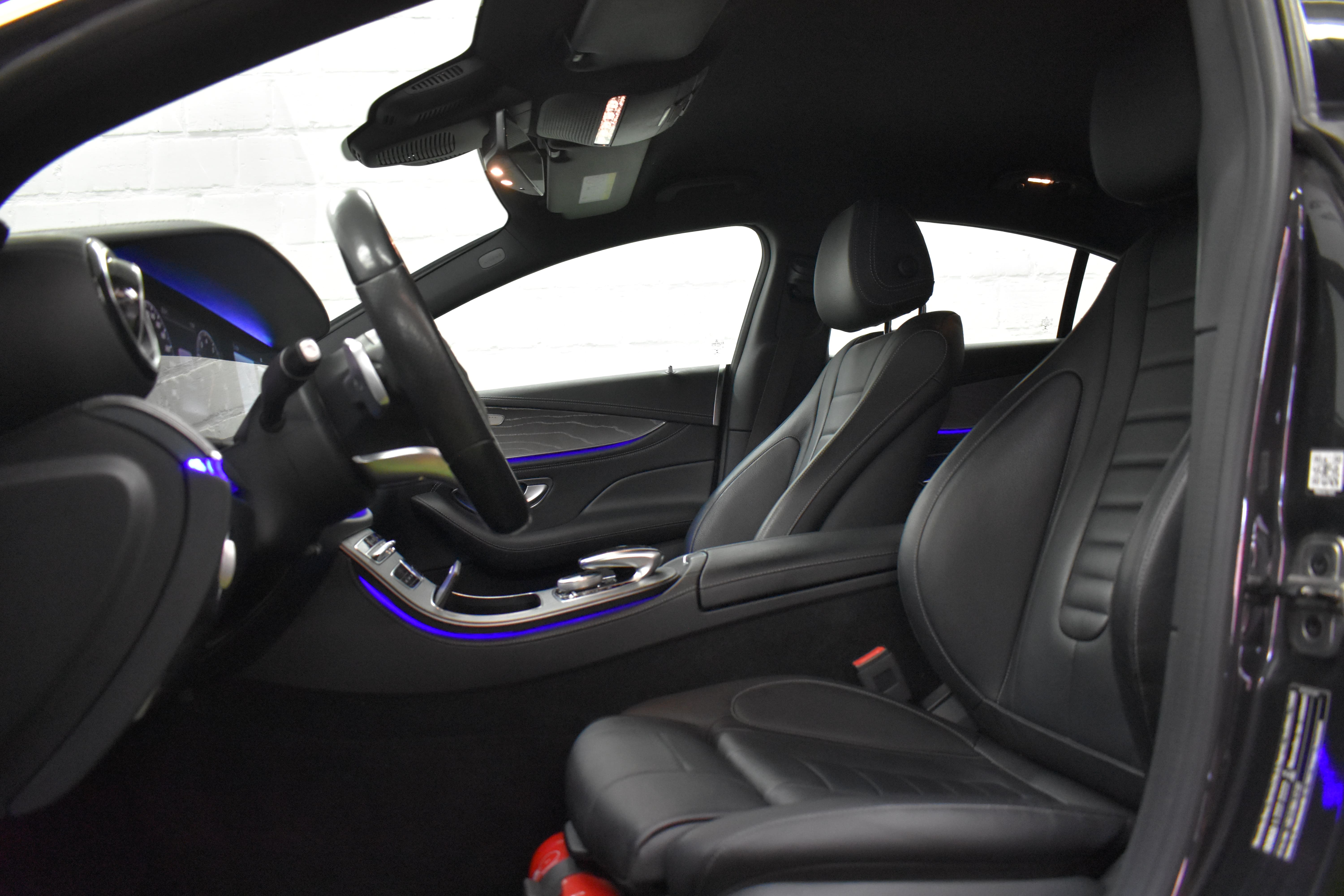 Vehicle gallery image 9