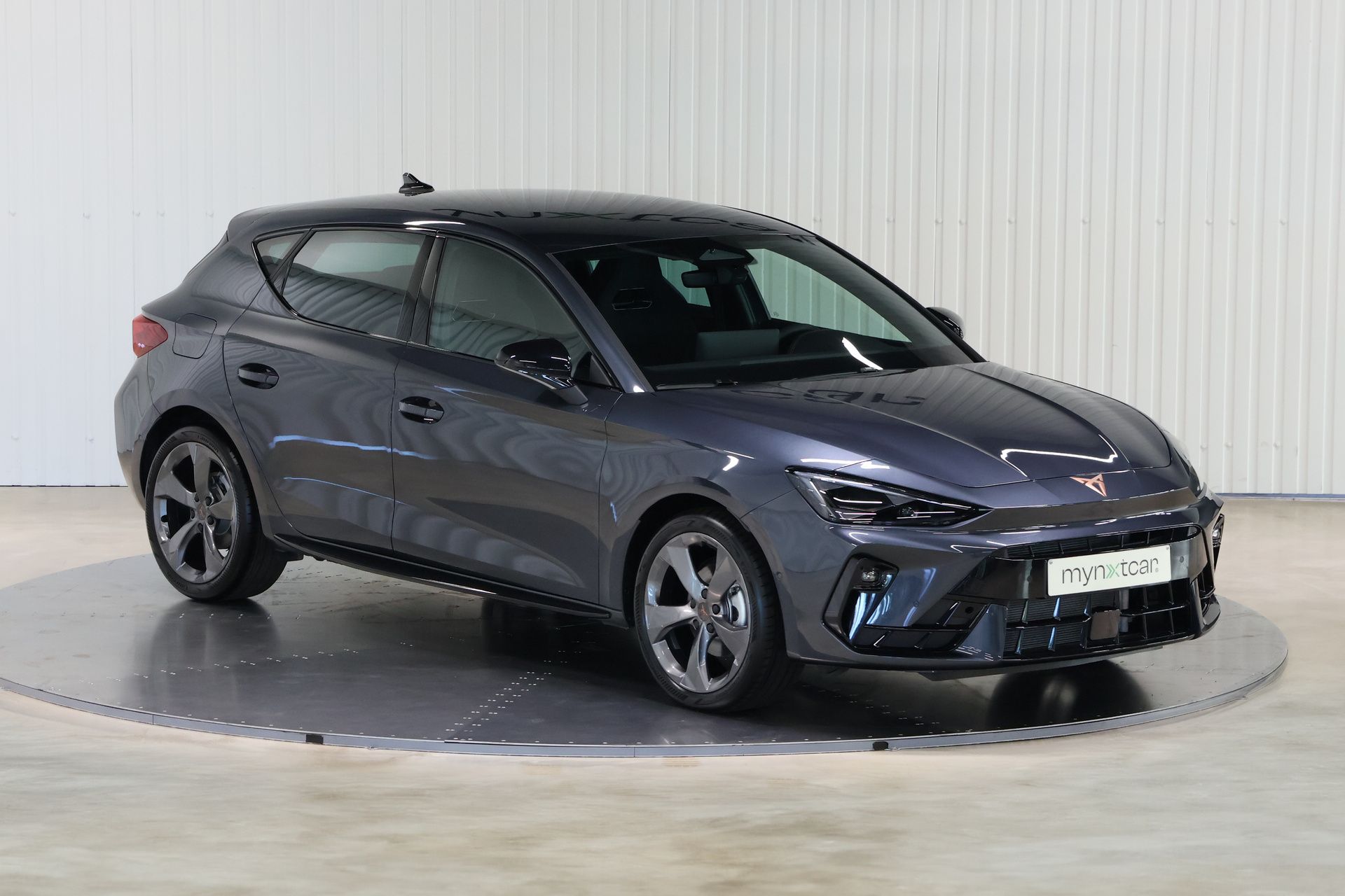 Vehicle gallery image 3