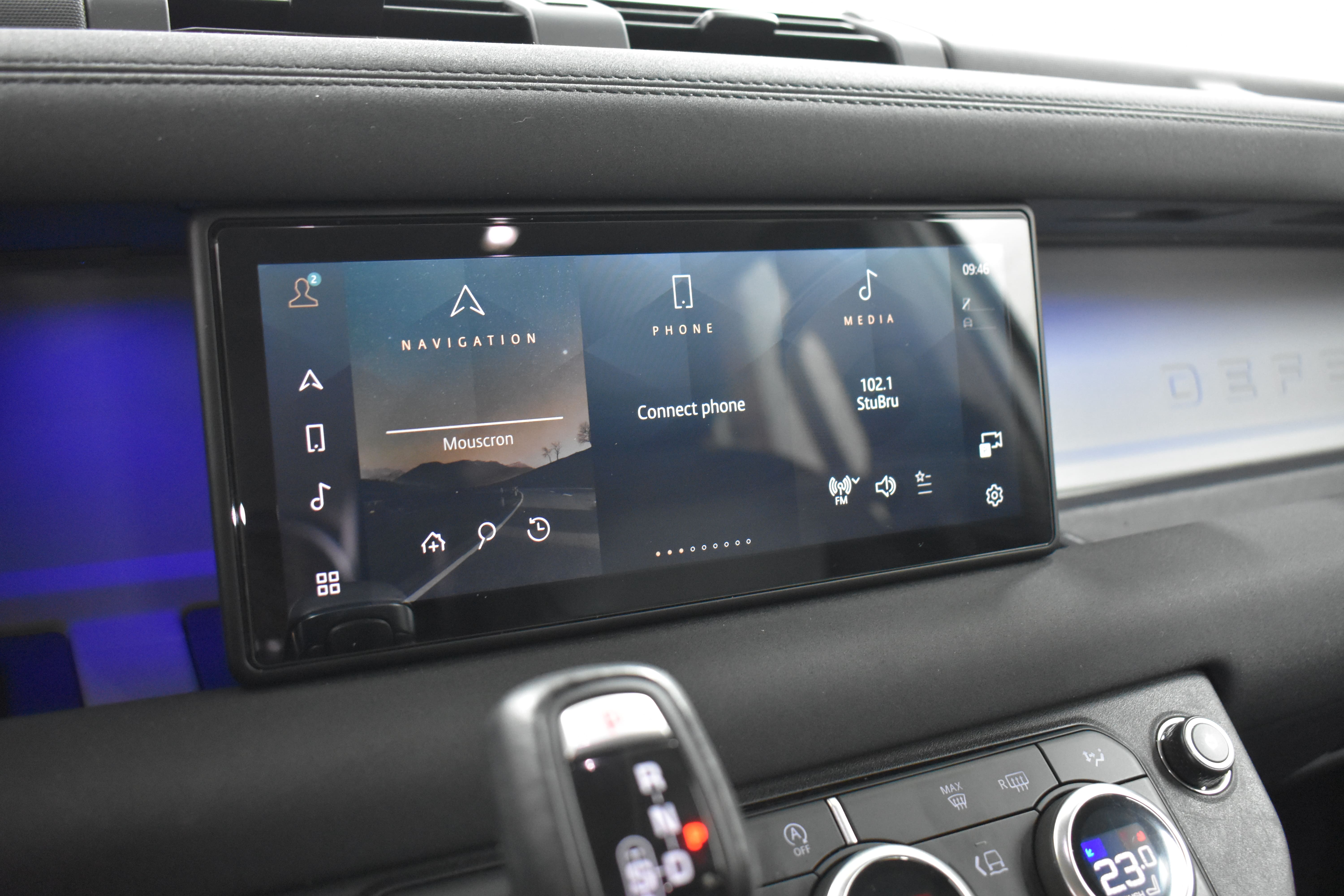 Vehicle gallery image 16