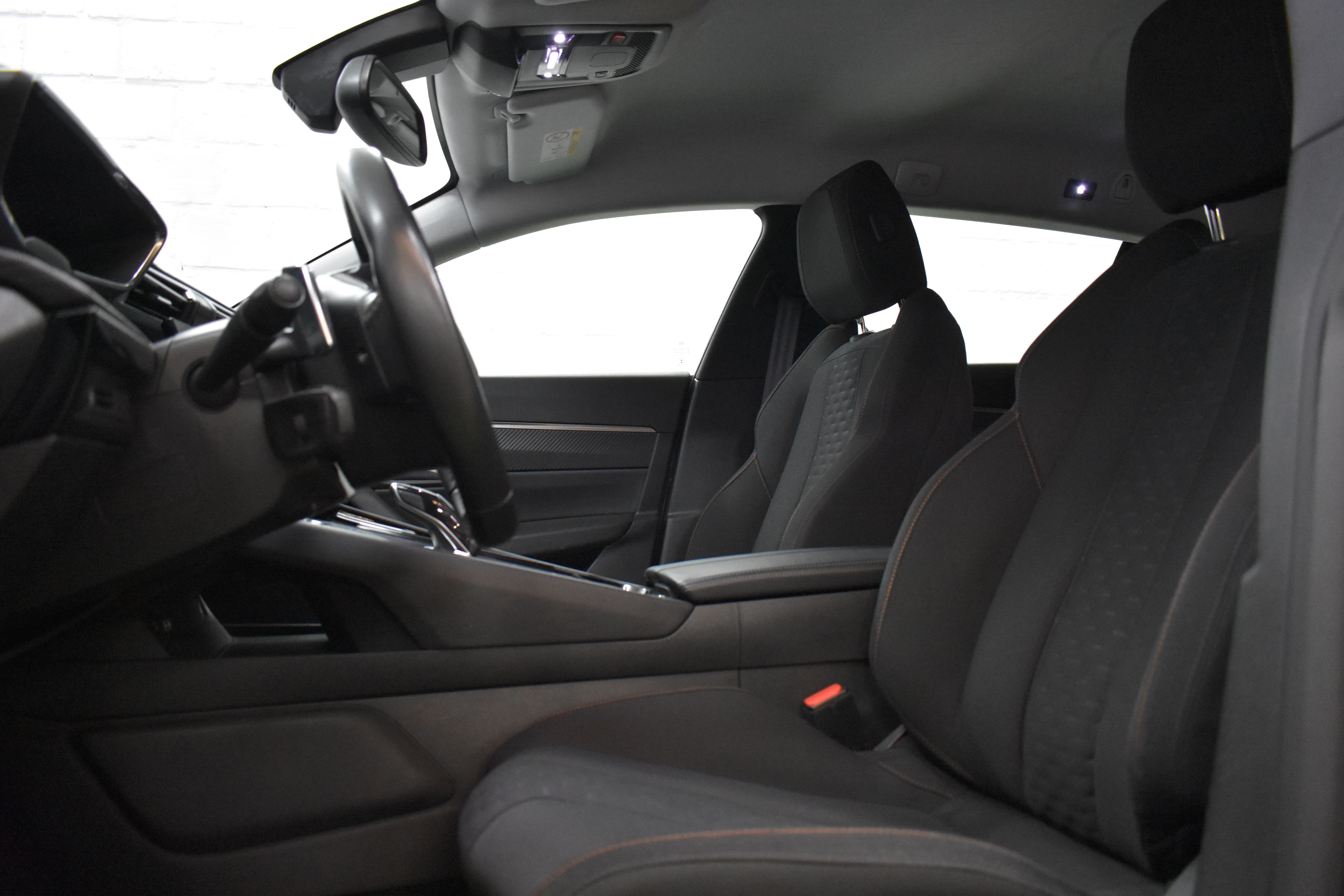 Vehicle gallery image 23