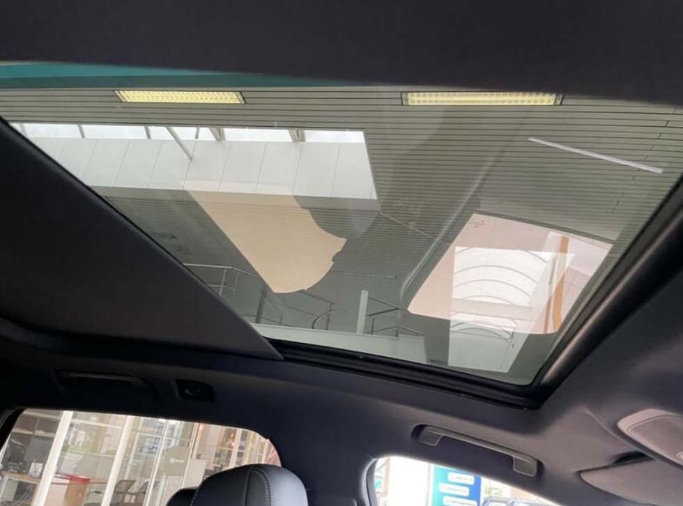 Vehicle gallery image 9