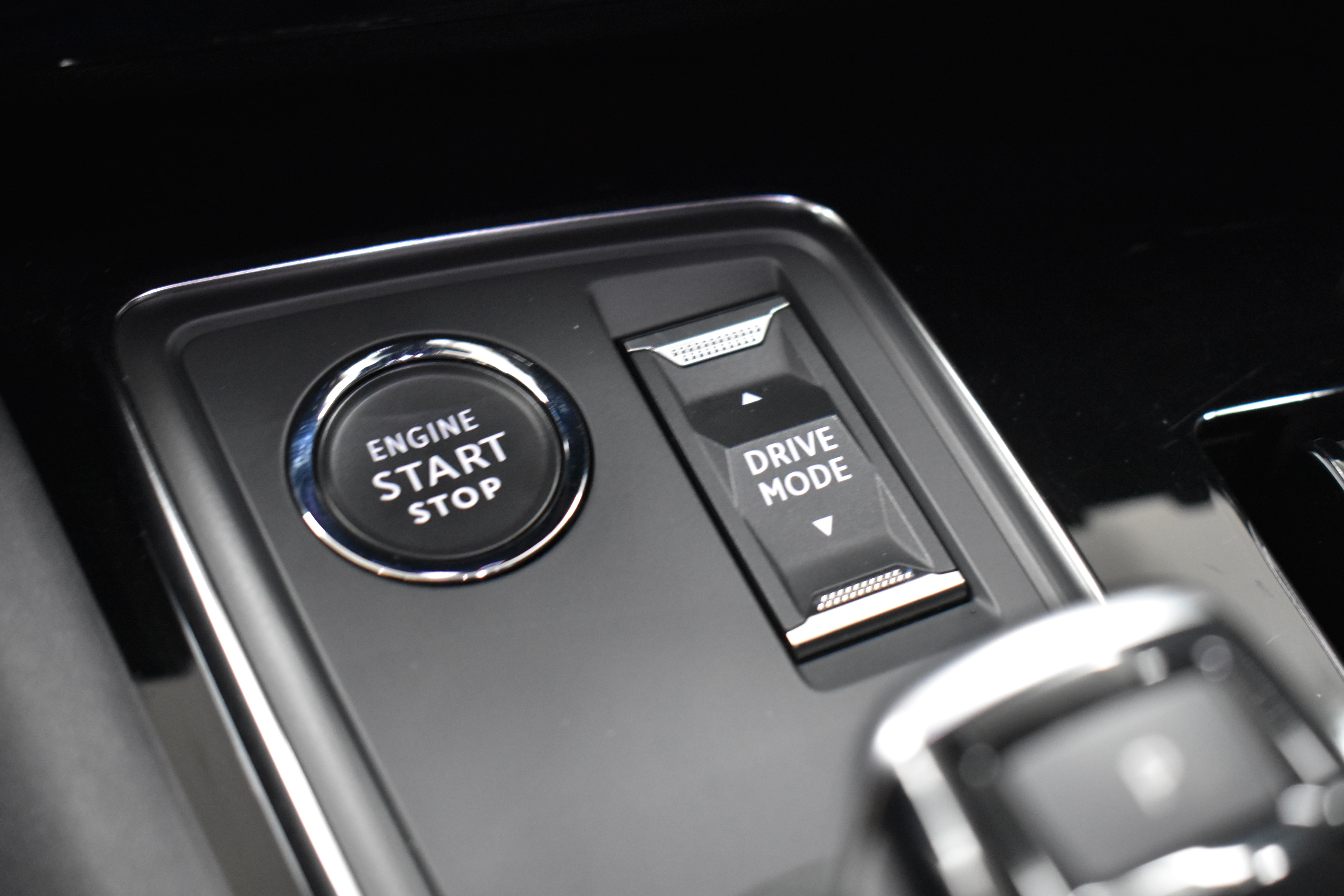 Vehicle gallery image 12