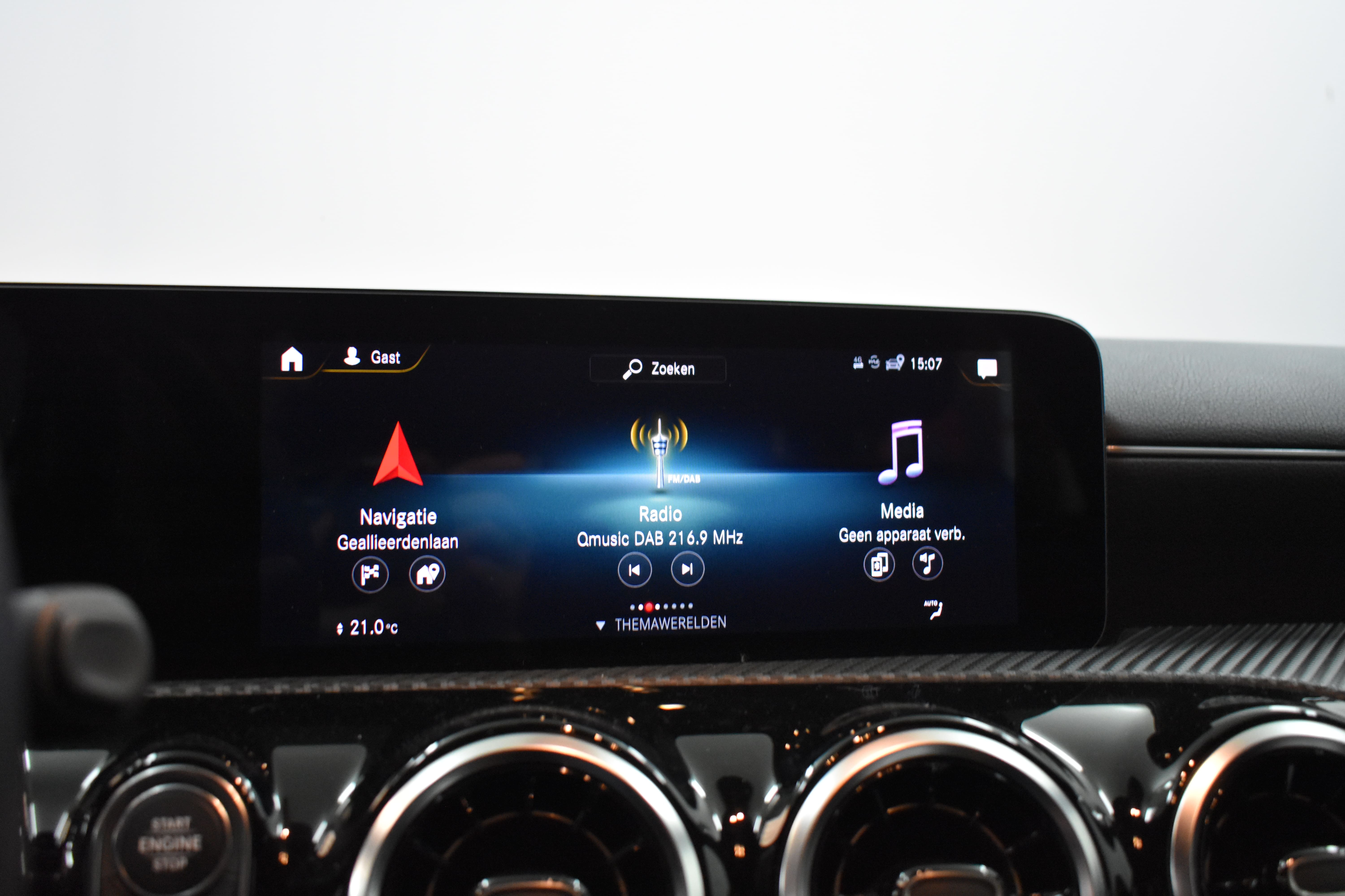 Vehicle gallery image 13