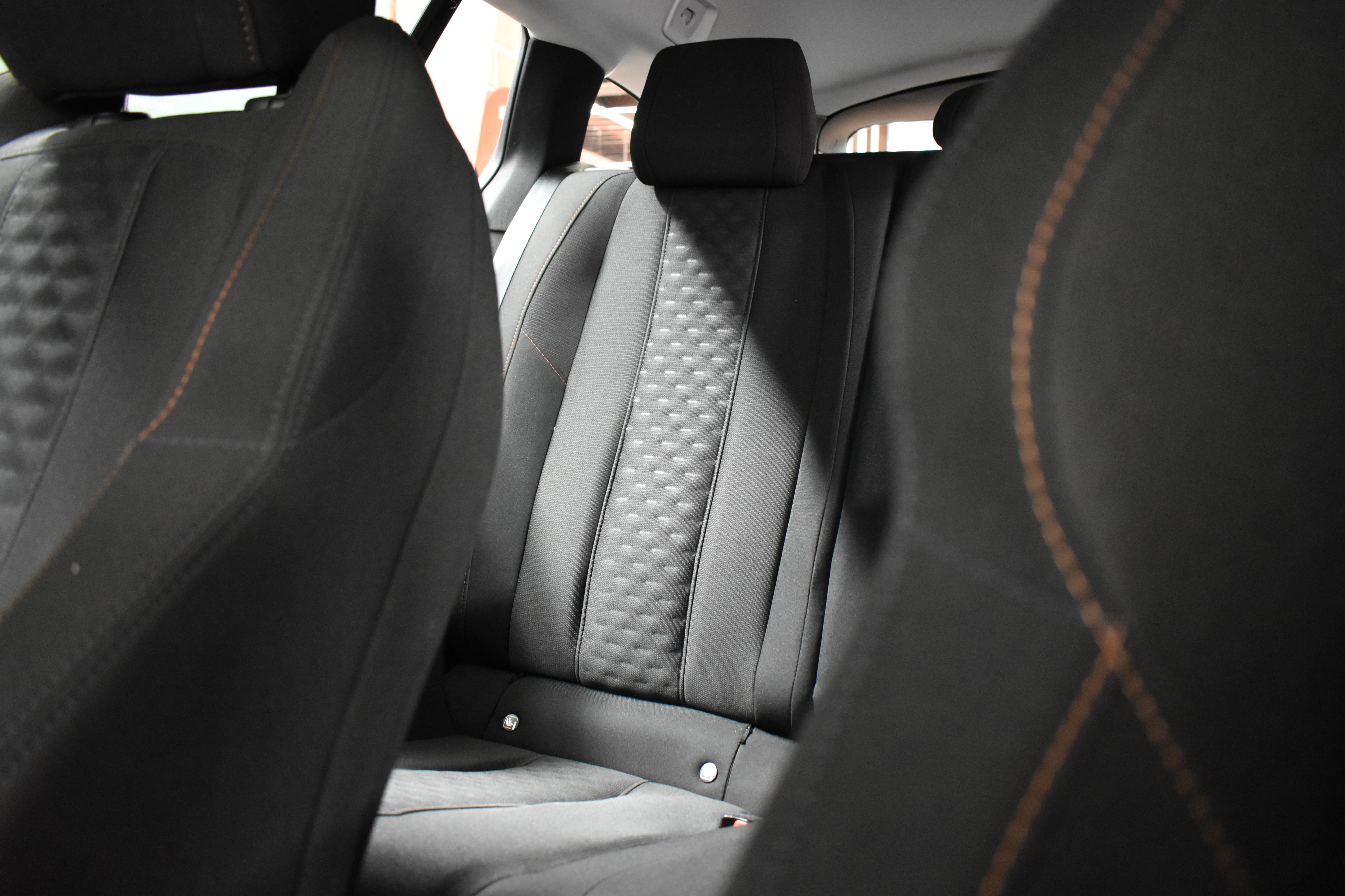 Vehicle gallery image 8