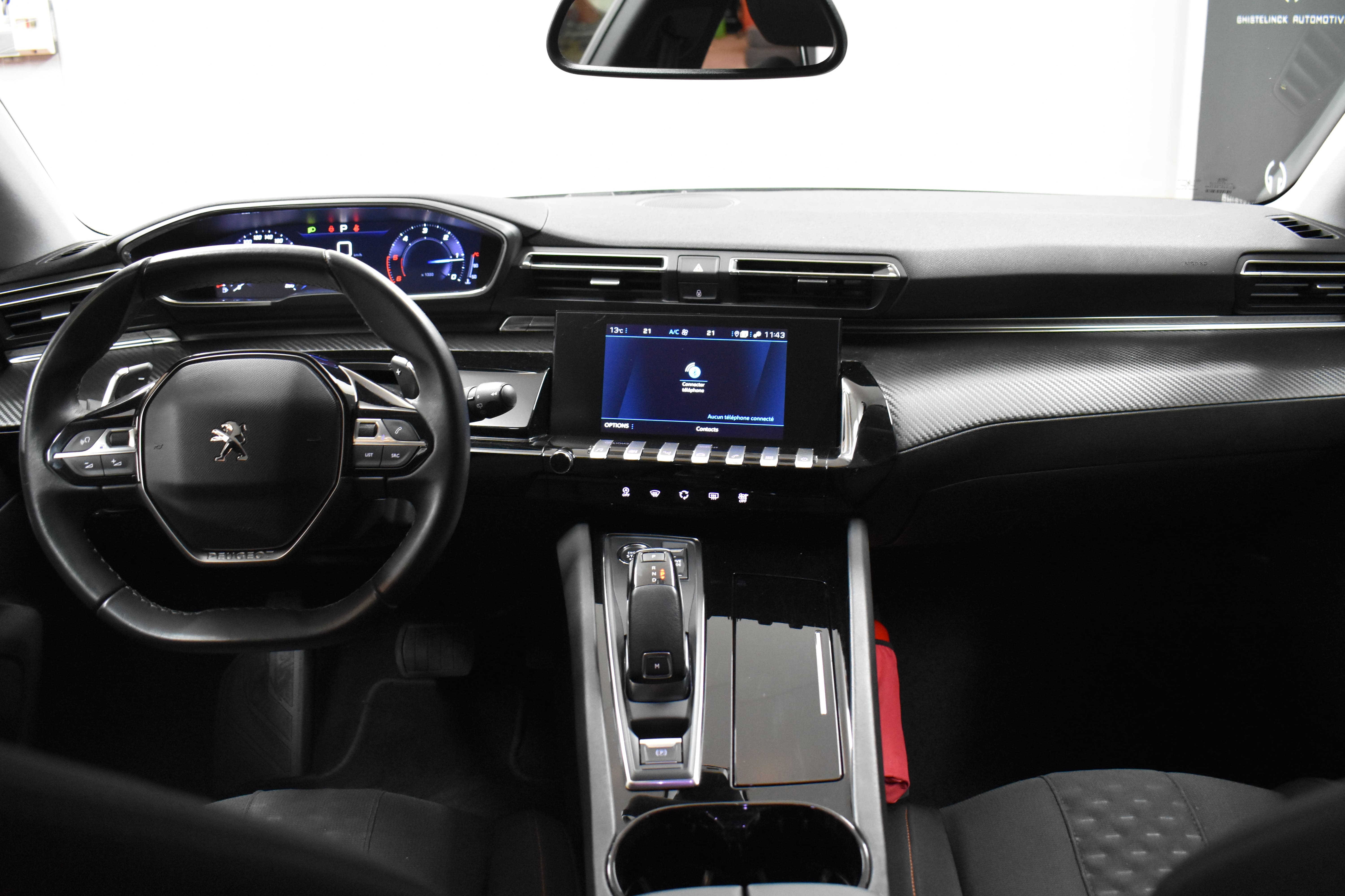 Vehicle gallery image 16