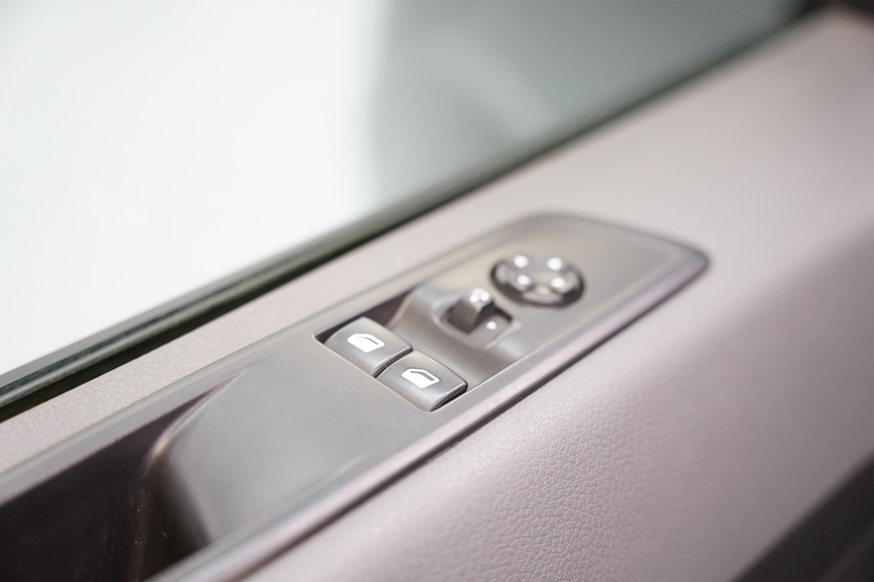 Vehicle gallery image 9