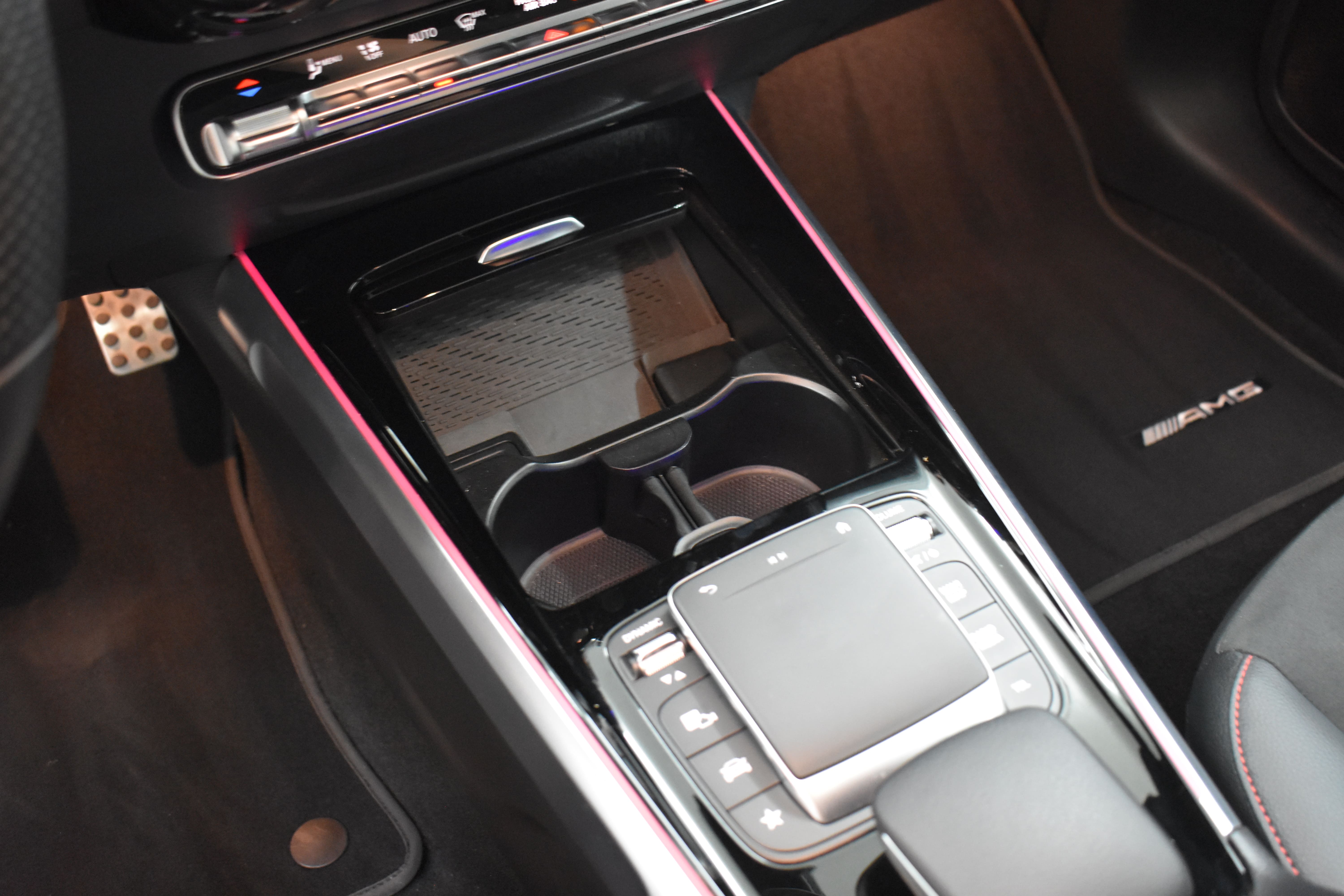 Vehicle gallery image 22