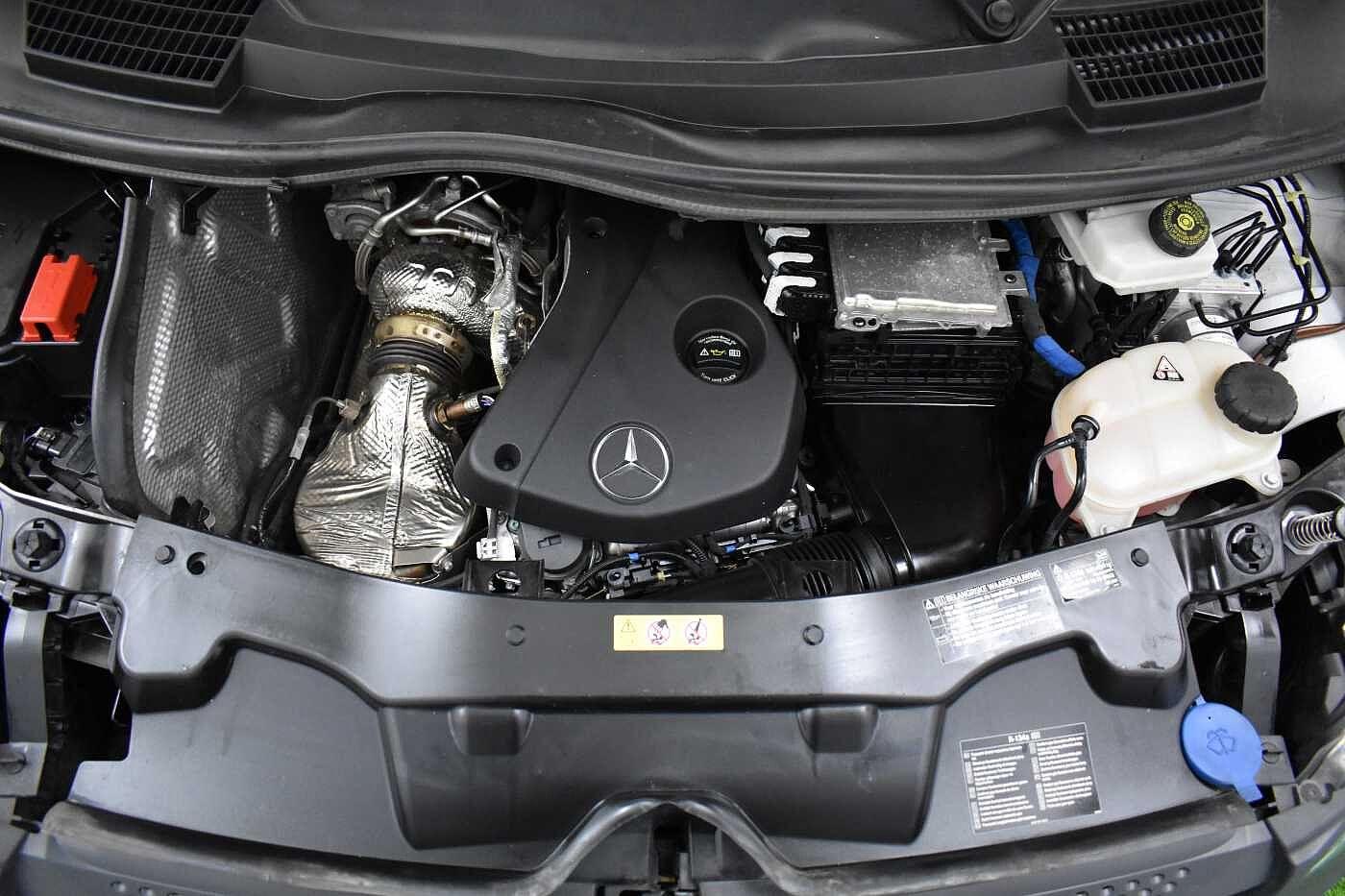 Vehicle gallery image 11