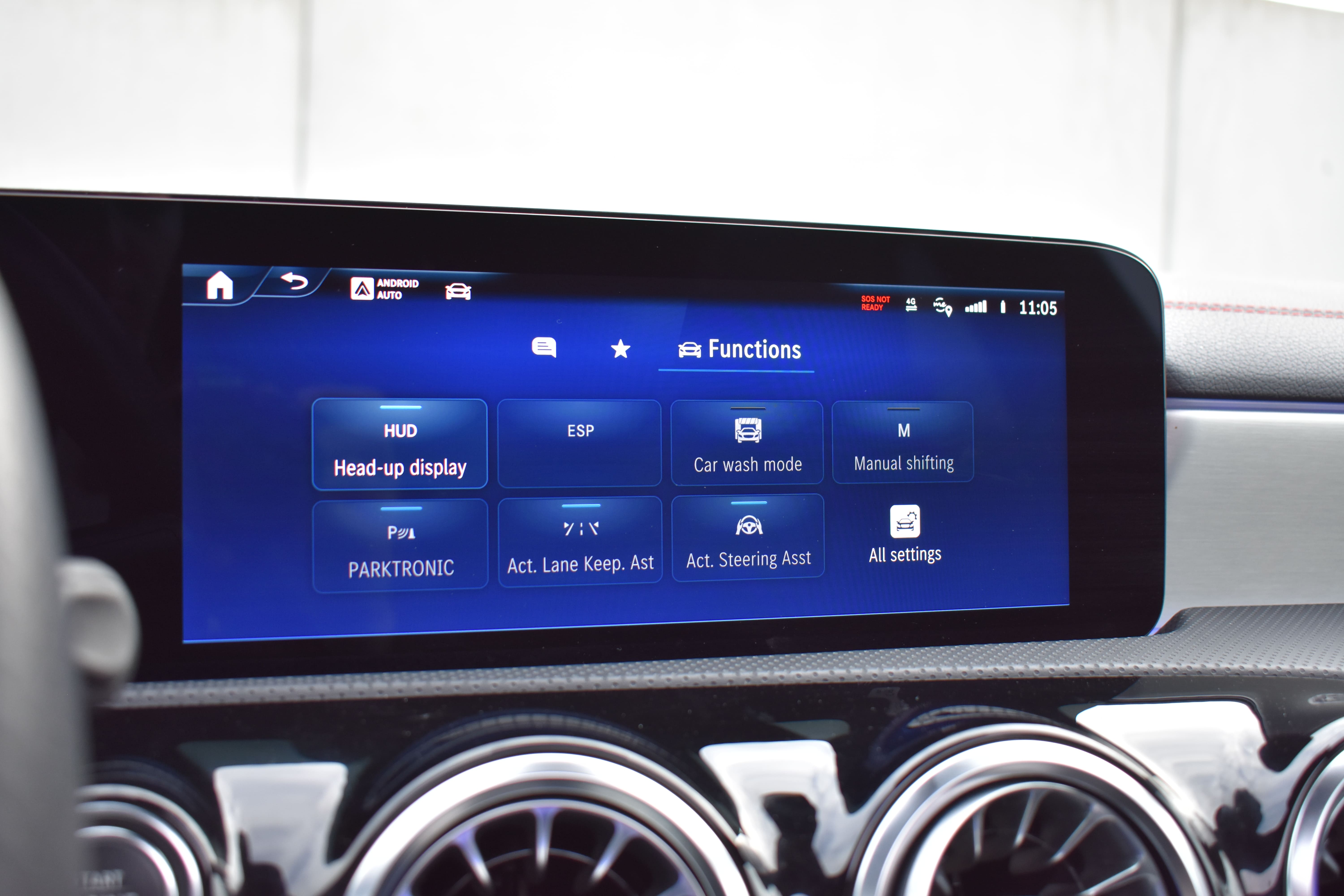 Vehicle gallery image 24