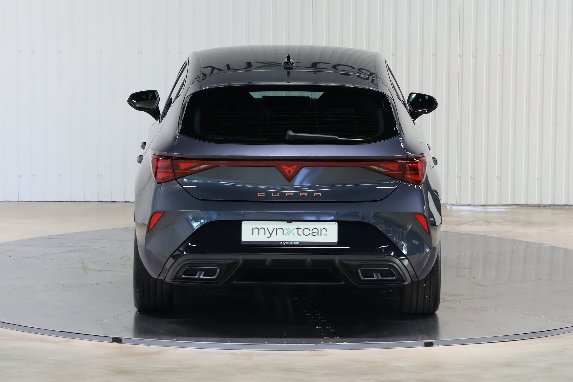 Vehicle gallery image 5