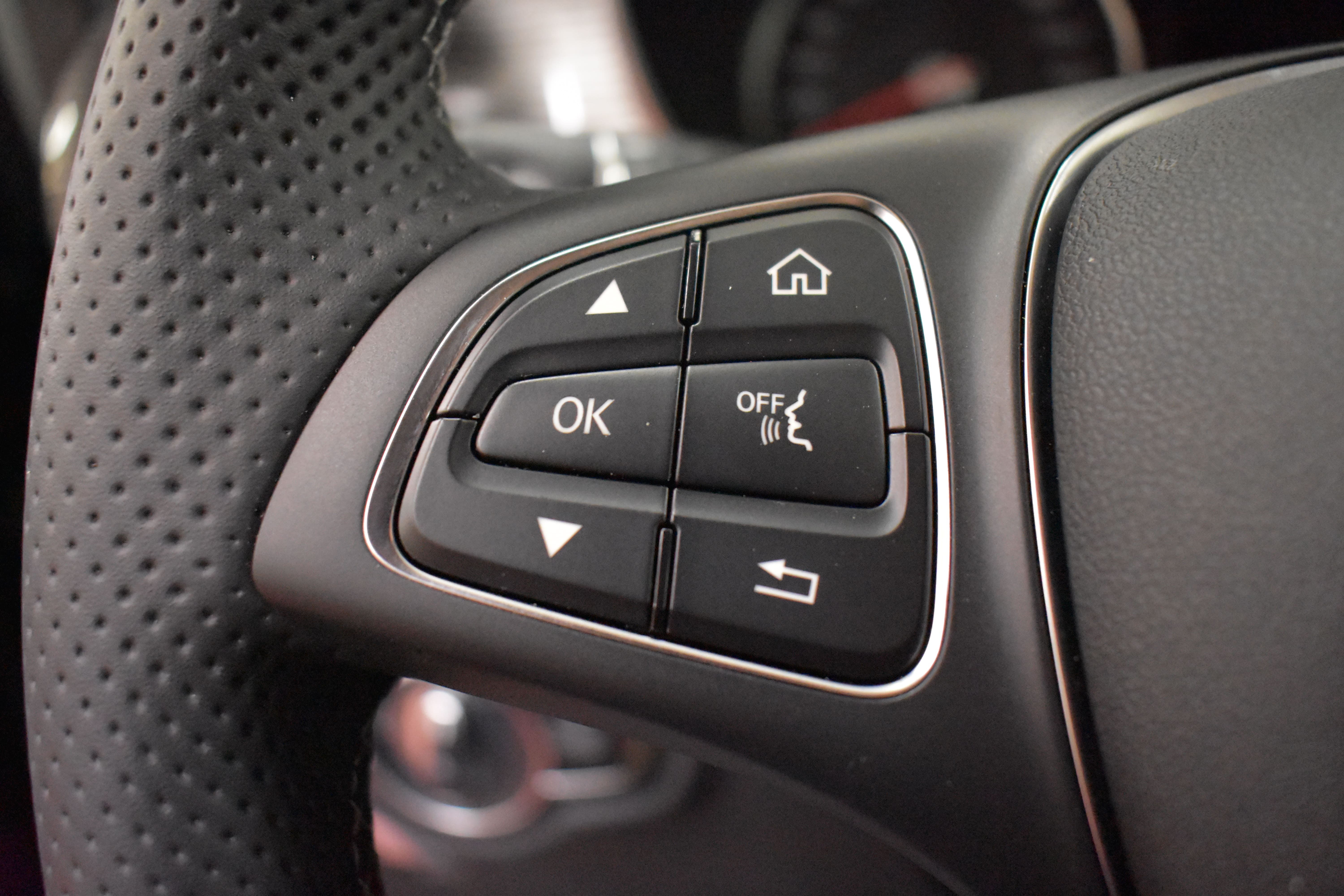 Vehicle gallery image 15