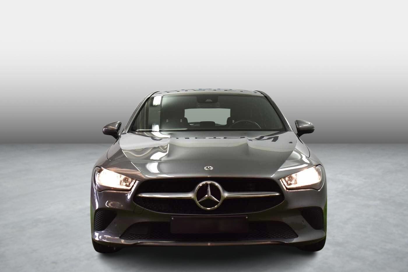 Vehicle gallery image 2