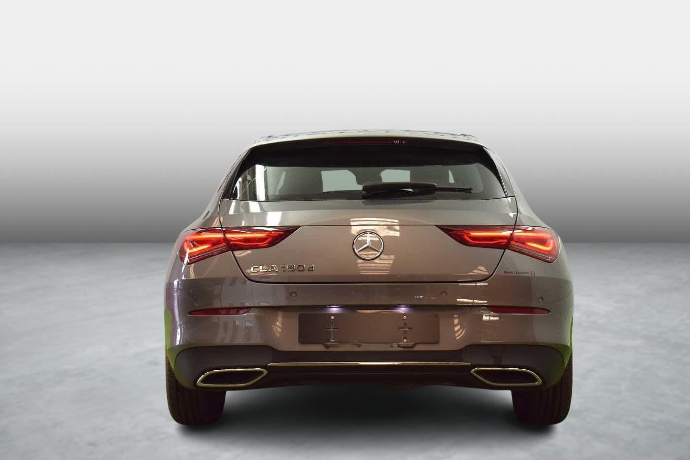 Vehicle gallery image 3