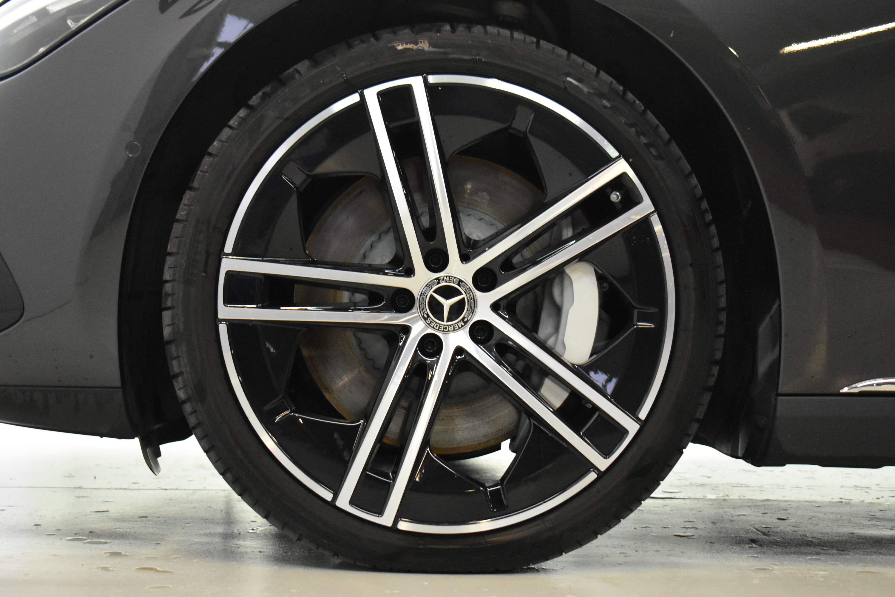 Vehicle gallery image 8