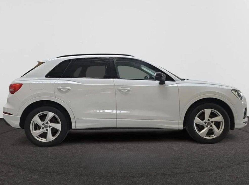 Vehicle gallery image 4